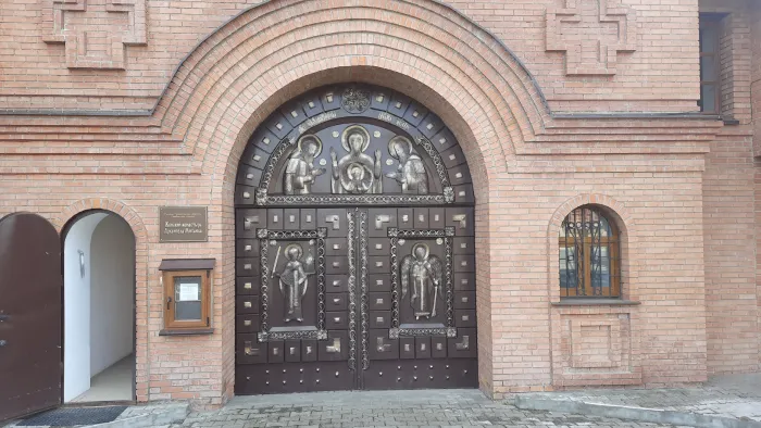 Монастырь в Комаровке