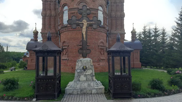 Монастырь в Комаровке
