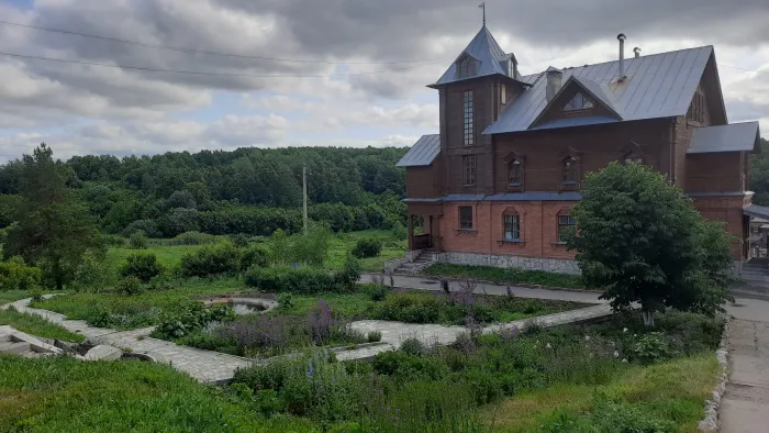 Монастырь в Комаровке