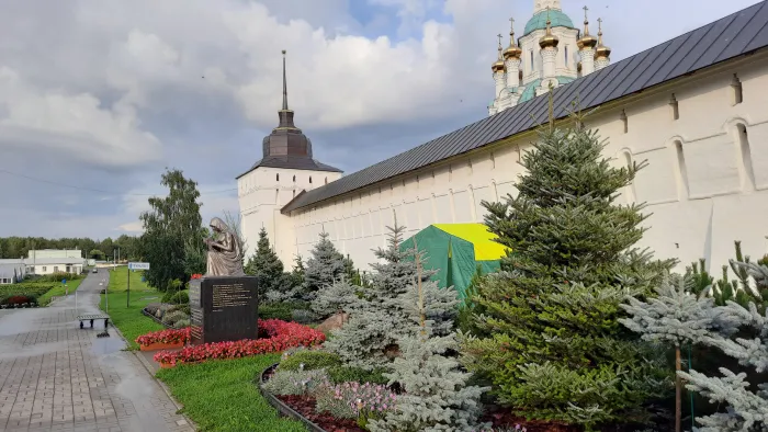 Свято-Введенский Толгский женский монастырь