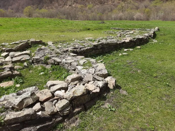 Аланское городище развалины древней обсерватории