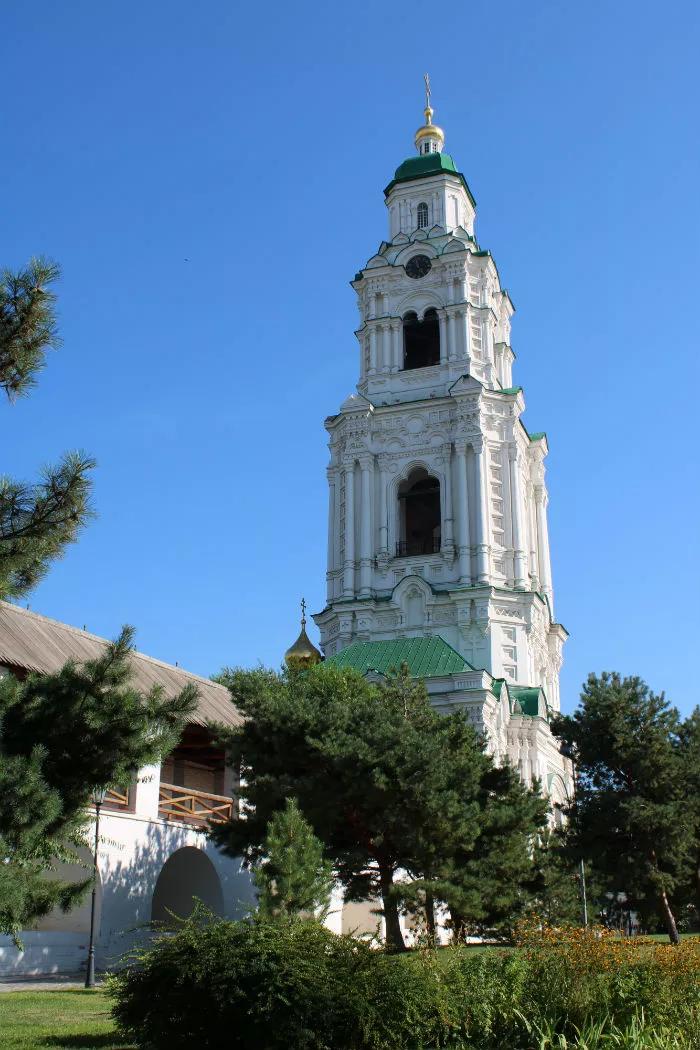 Соборная колокольня Астраханского кремля