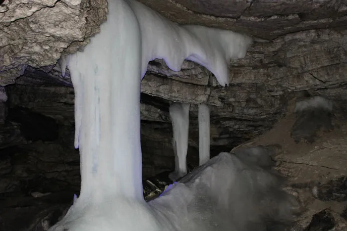 Кунгурская ледяная пещера Сталагнат