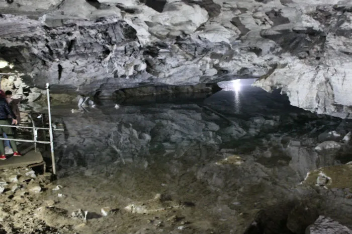 Кунгурская ледяная пещера Подземное озеро