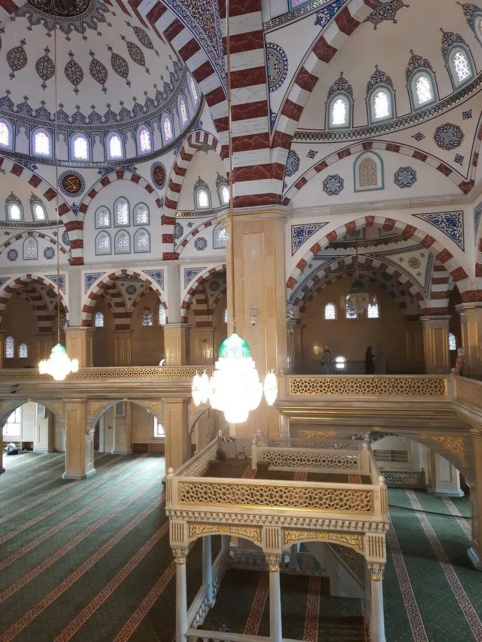 В мечети Сердце Чечни