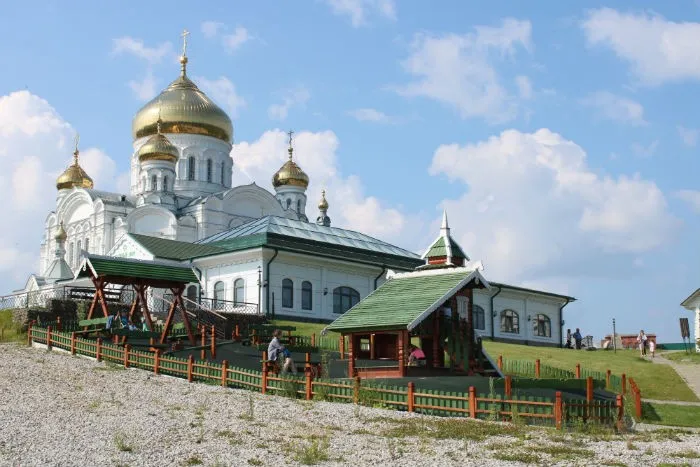 Крестовоздвиженский храм Пермского края