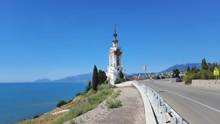 Путешествие по Крыму на машине Храм-маяк