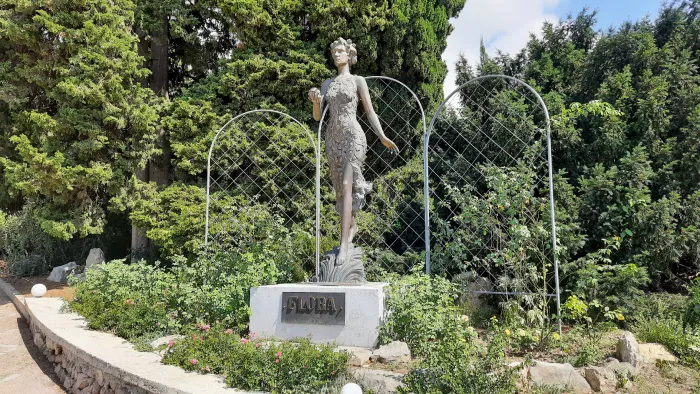 Никитский ботанический сад Статуя Флоры