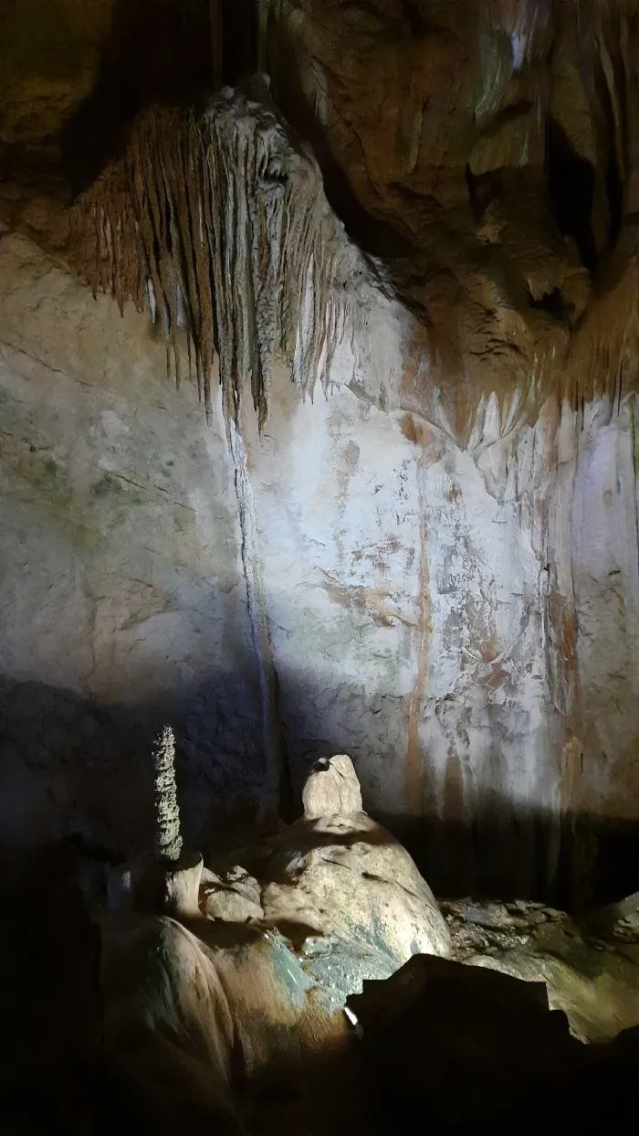 Мраморная пещера Самурай с мечом