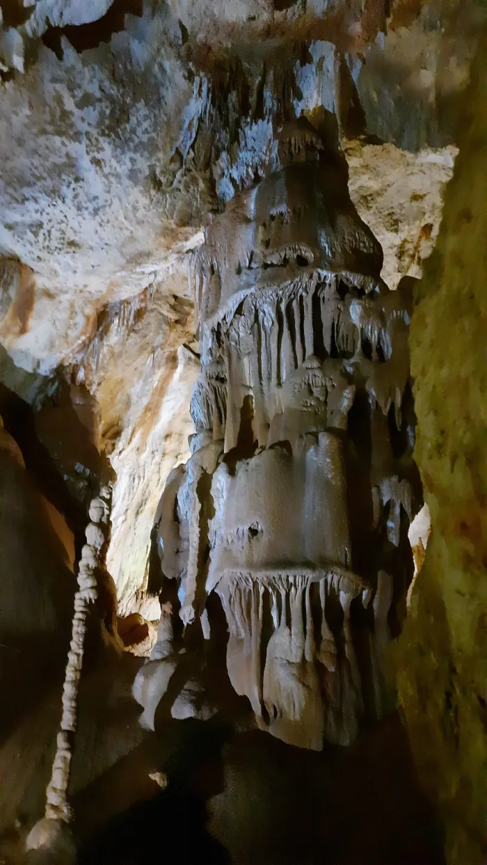 Мраморная пещера Галерея сказок