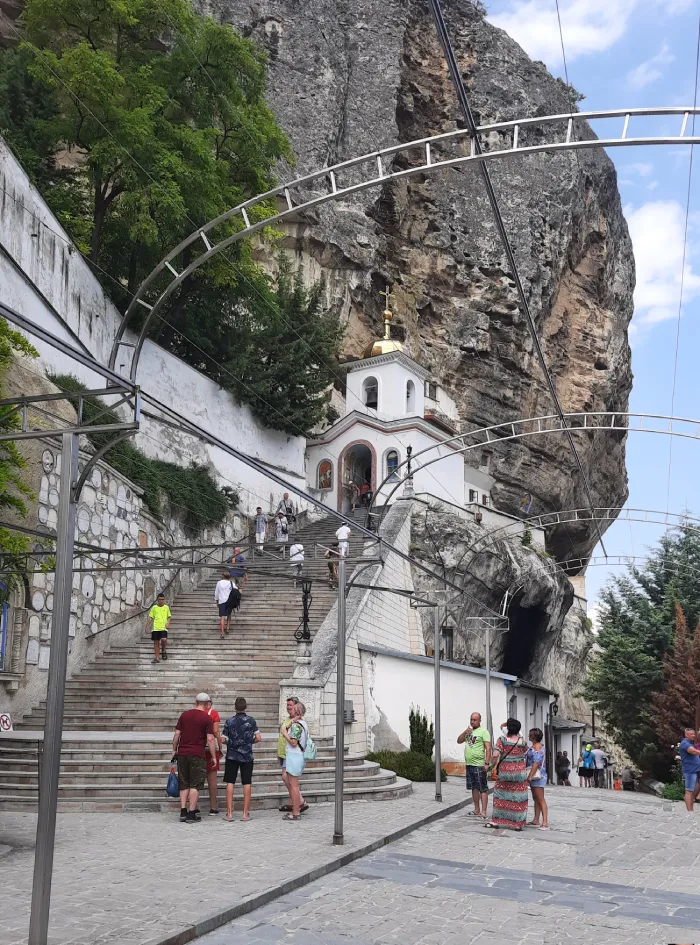 Успенский пещерный монастырь Успенская церковь