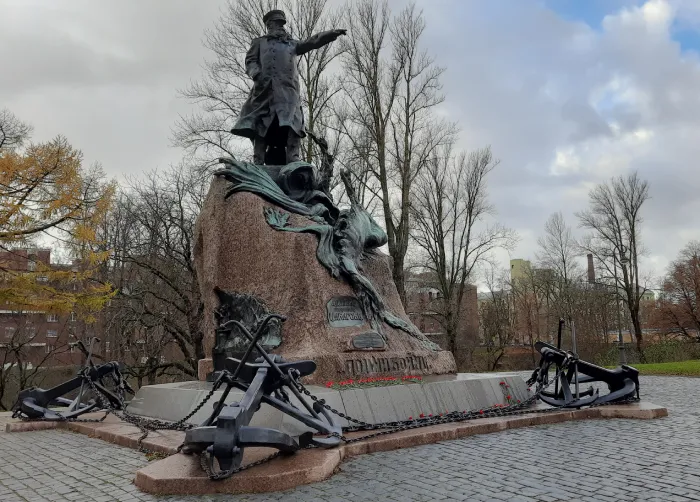 Экскурсия по Кронштадту Памятник С.О. Макарову