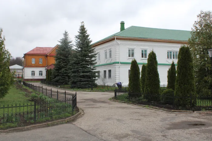 Мироносицкий монастырь в Ежово Сестринский корпус