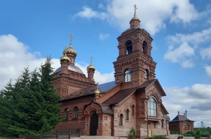 Михаило-Архангельский женский монастырь в Комаровке