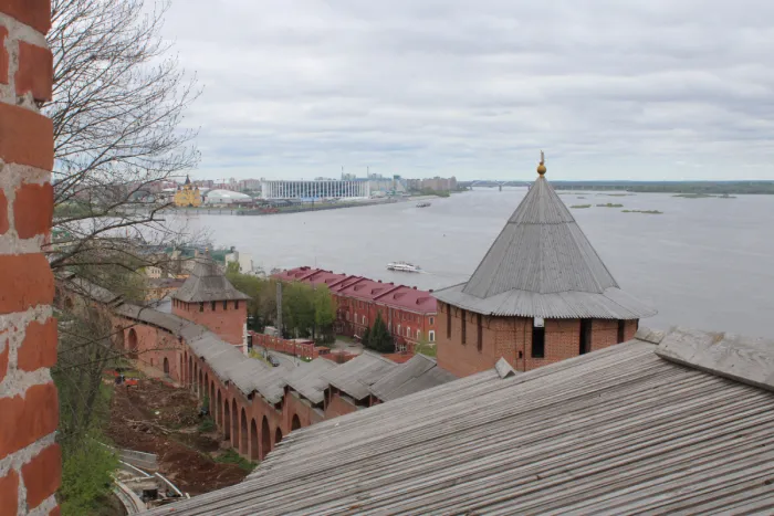 Достопримечательности Нижегородского кремля Белая и Зачатская башни