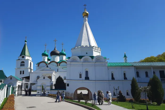 Воскресенский Печерский монастырь Евфимиевская надвратная церковь