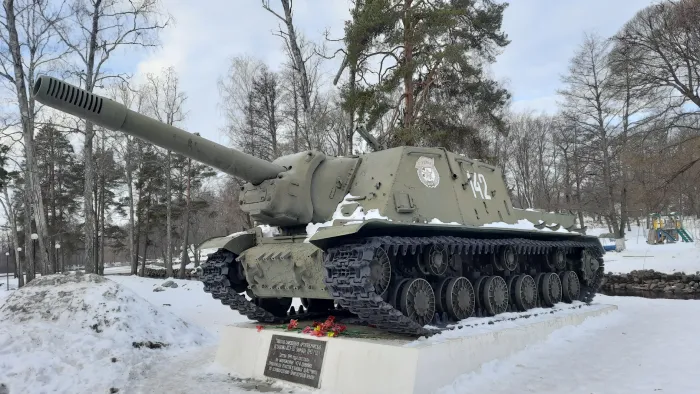 Самоходка ИСУ-152